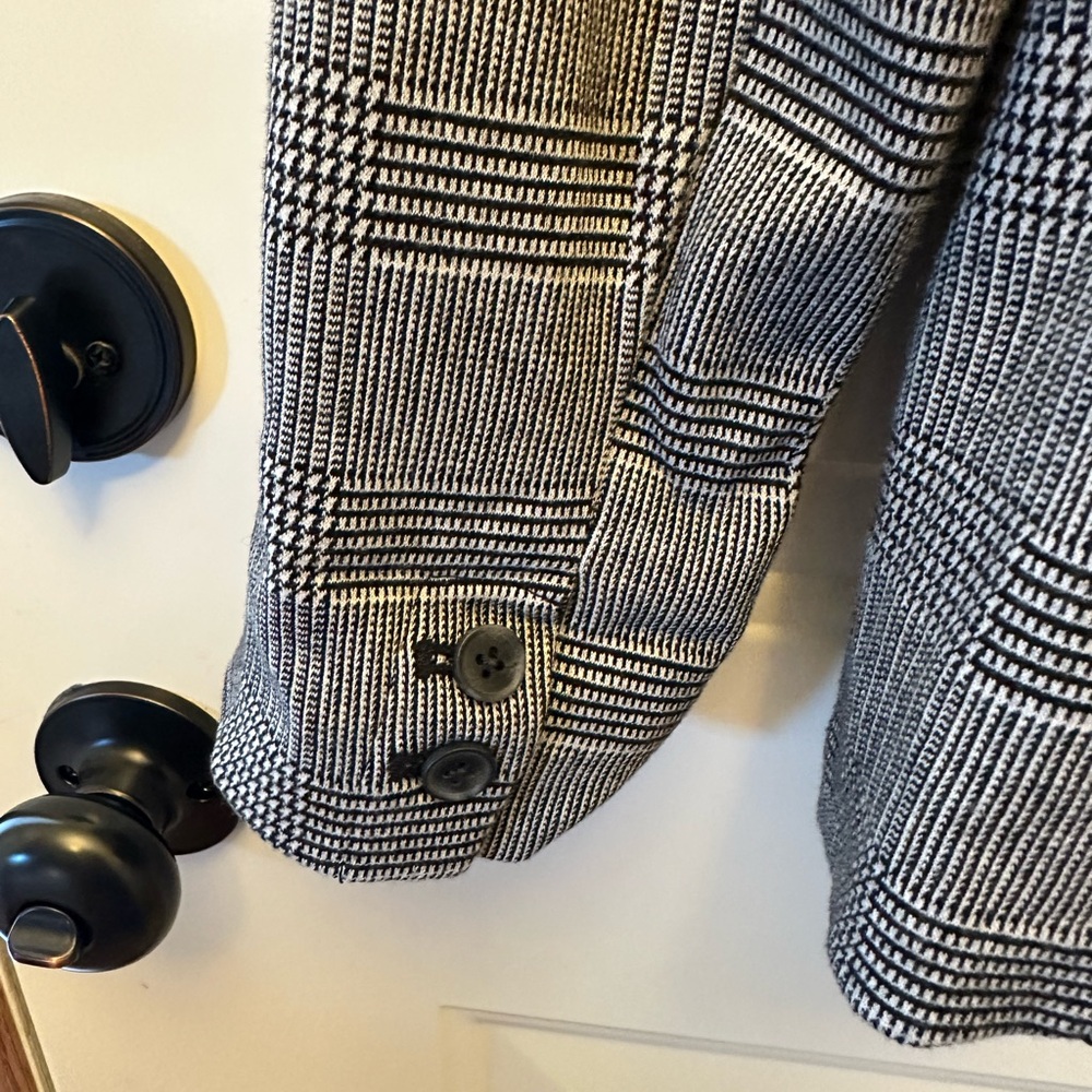 Women’s Old Navy Sweater Blazer - Picture 6 of 6